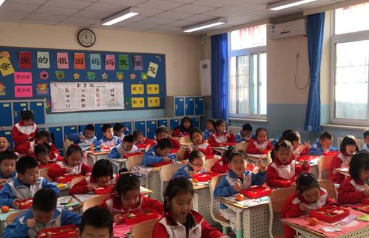 卓耐為學(xué)校（教育培訓(xùn)機(jī)構(gòu)）提供新風(fēng)系統(tǒng)解決方案，教室怎么安裝新風(fēng)換氣機(jī)